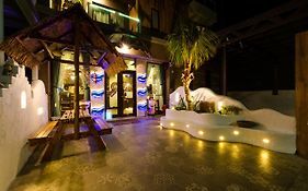 Summer Bay Inn
